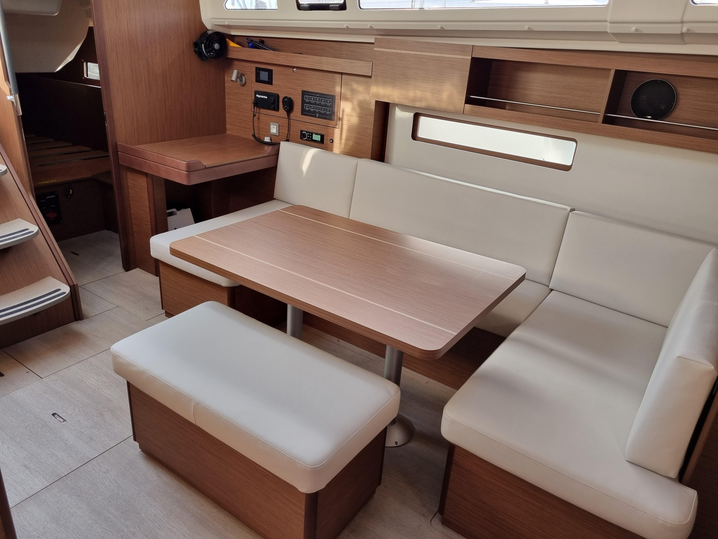 Photo #9 - Oceanis 40.1 (Hadar) in Portisco - 4158