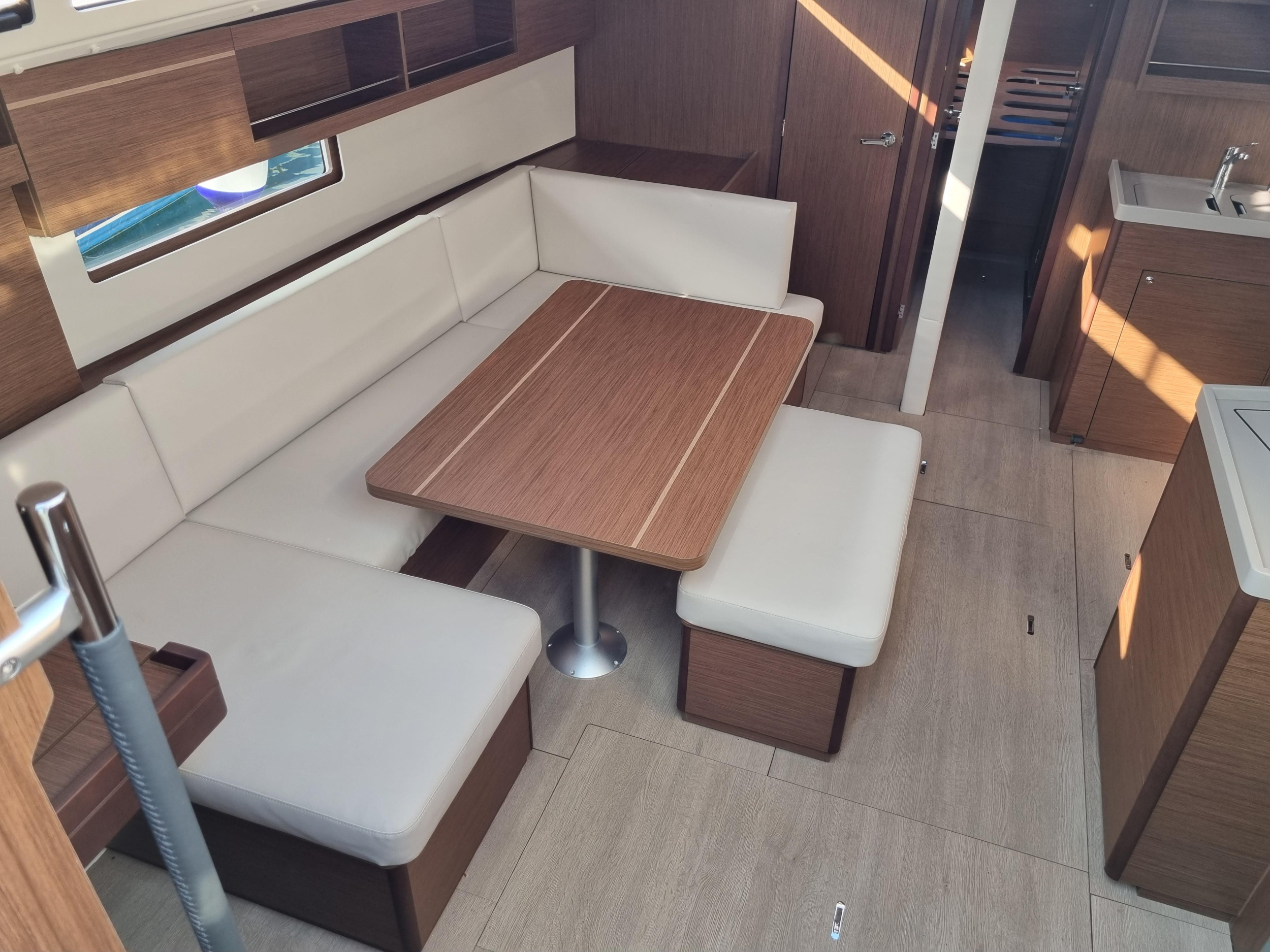 Photo #7 - Oceanis 40.1 (Hadar) in Portisco - 4158