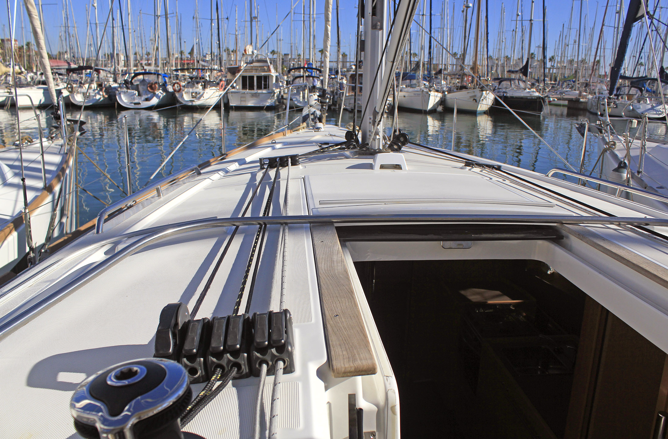 Photo #6 - Oceanis 38.1 (TRICICLE) in Cambrils - 5246
