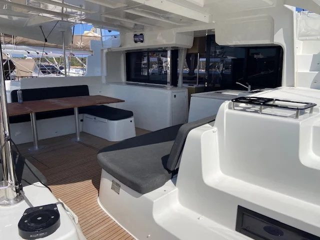 Lagoon 46 (Star of the Seas IV) Lounge 1 - 23