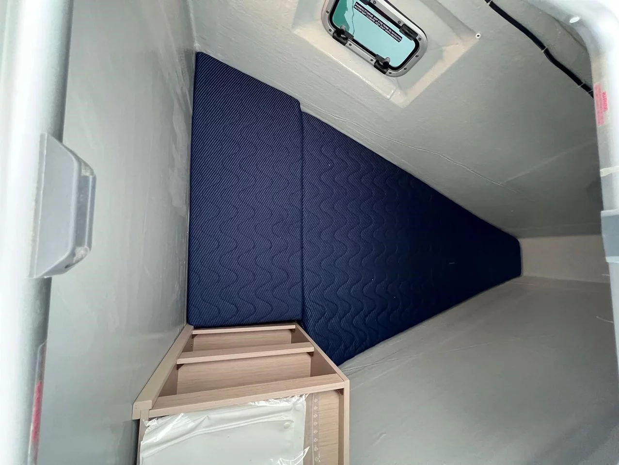 Lagoon 46 (Silver Elli) Cabin 2 - 12