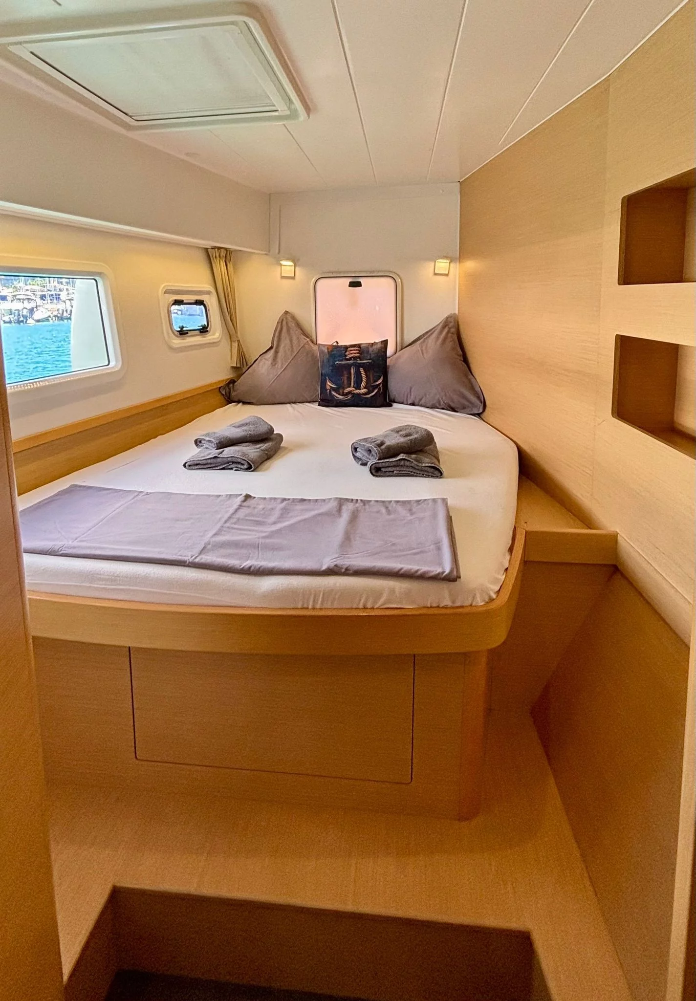 Lagoon 42 (Tigra) Cabin 2 - 1