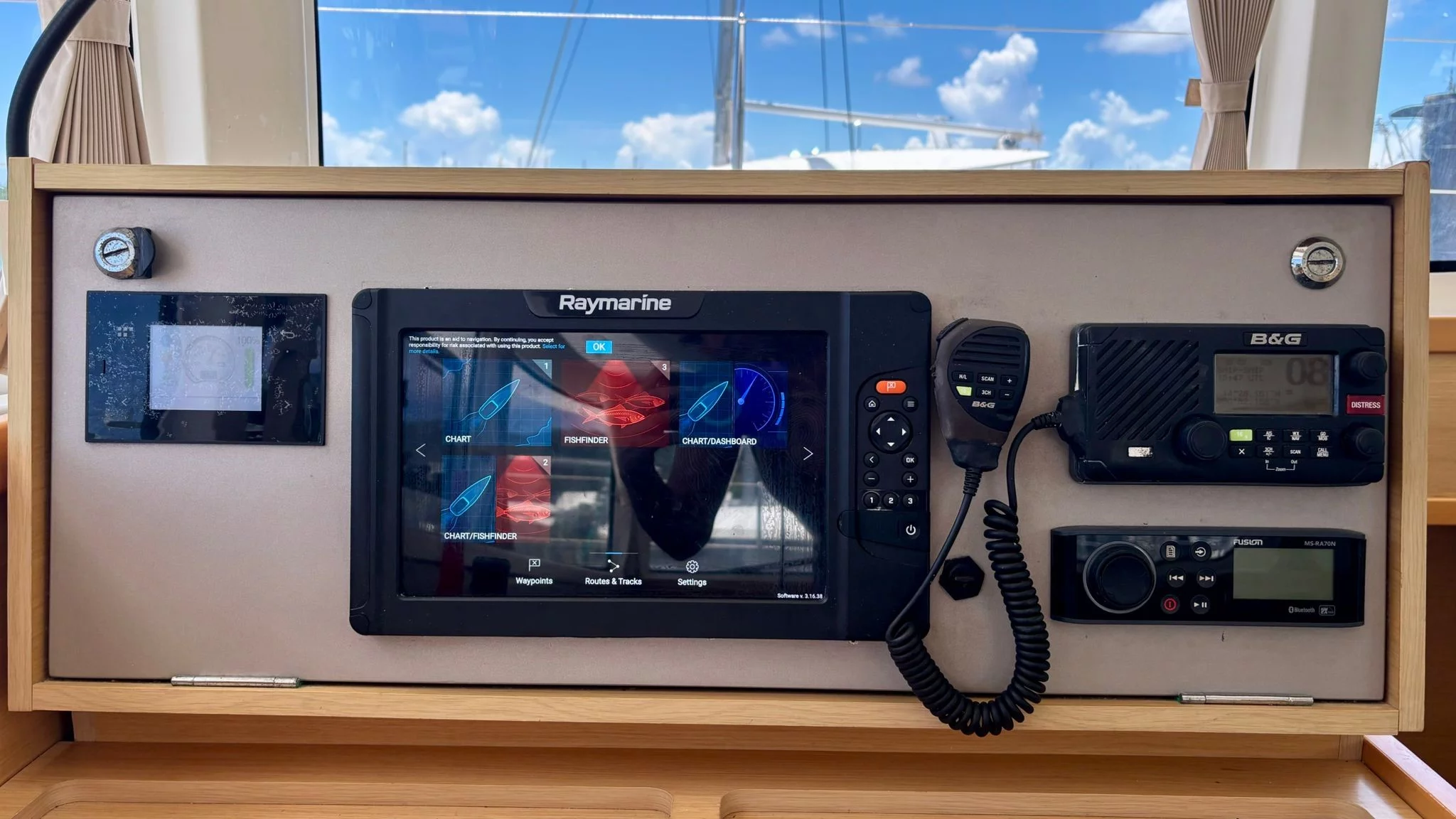 Lagoon 42 (Tigra) Nav - 19