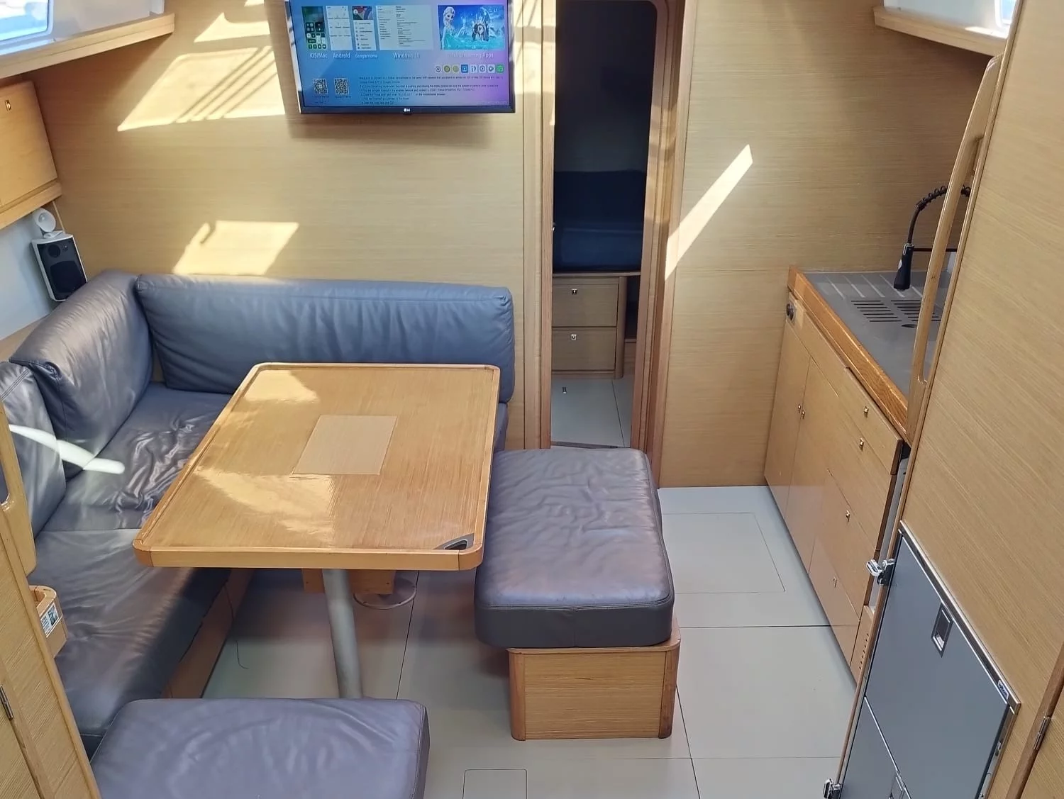 Dufour 460 Grand Large 5Cab (Abraxan) Interior image - 23