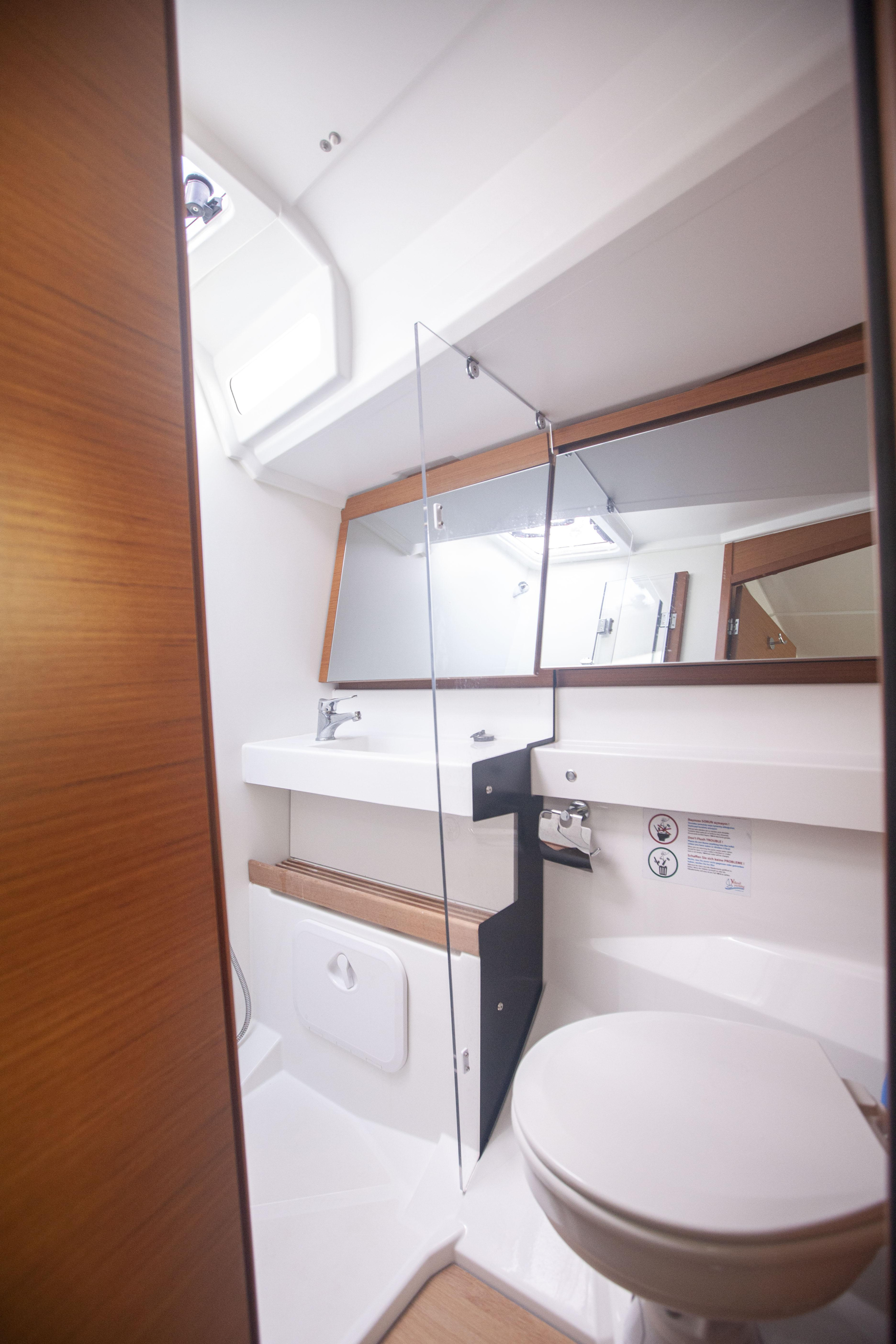 Photo #5 - Sun Odyssey 440 (Celtic Breeze) in Orhaniye - 17926