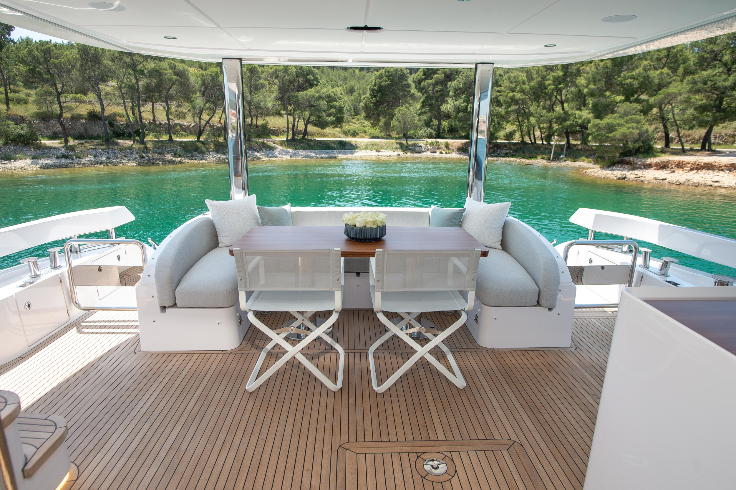 Photo #43 - Azimut 78 Fly (PREWI) en Sibenik - 16768