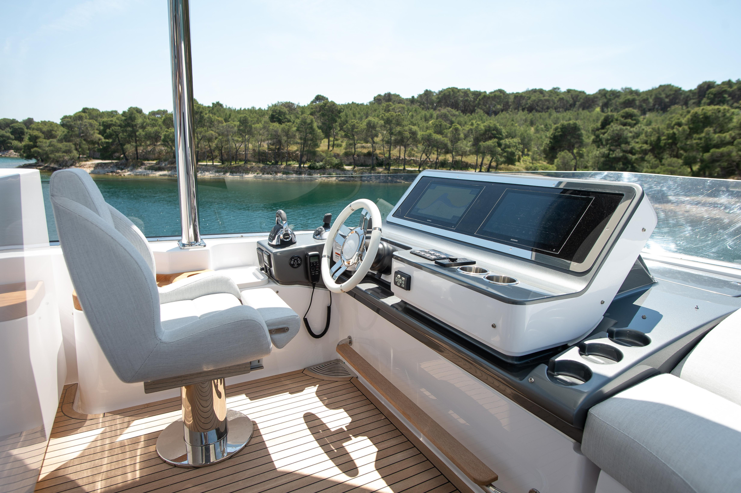 Photo #5 - Azimut 78 Fly (PREWI) en Sibenik - 16768