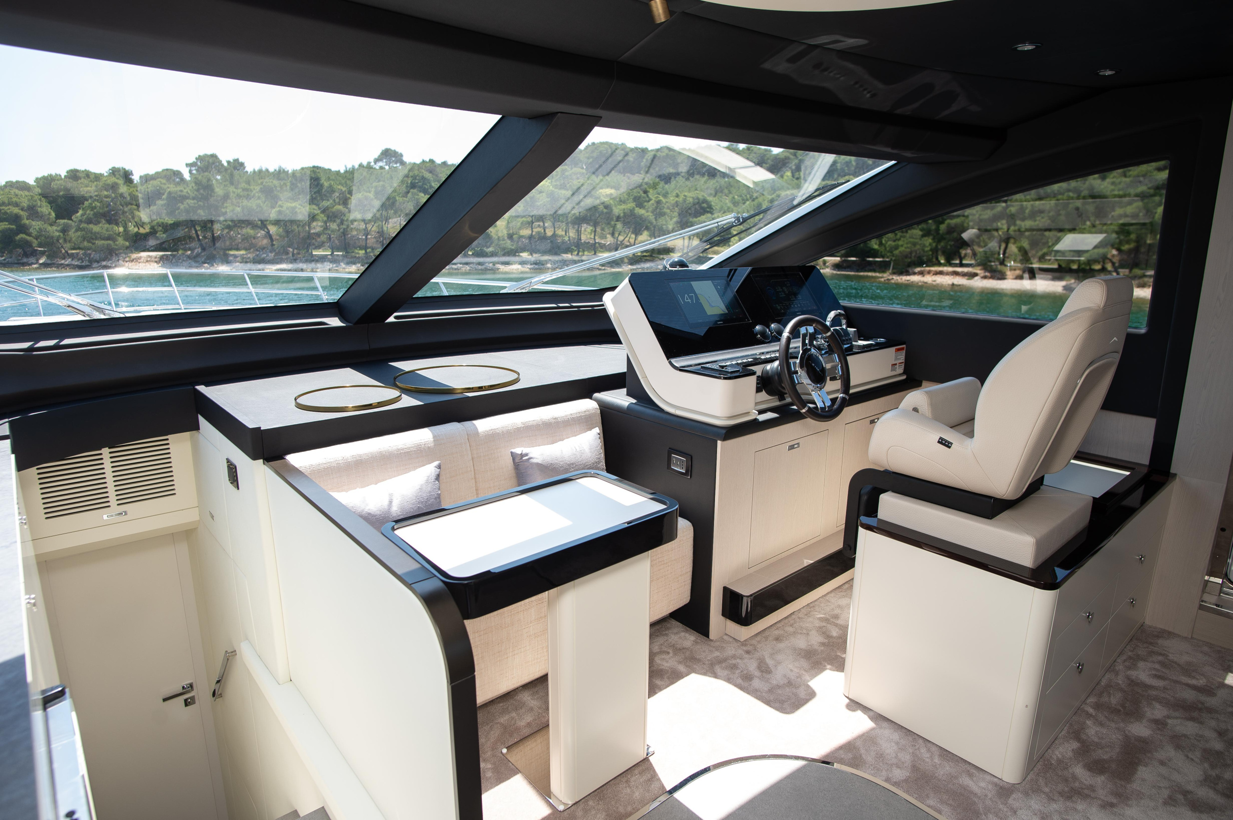 Photo #38 - Azimut 78 Fly (PREWI) en Sibenik - 16768