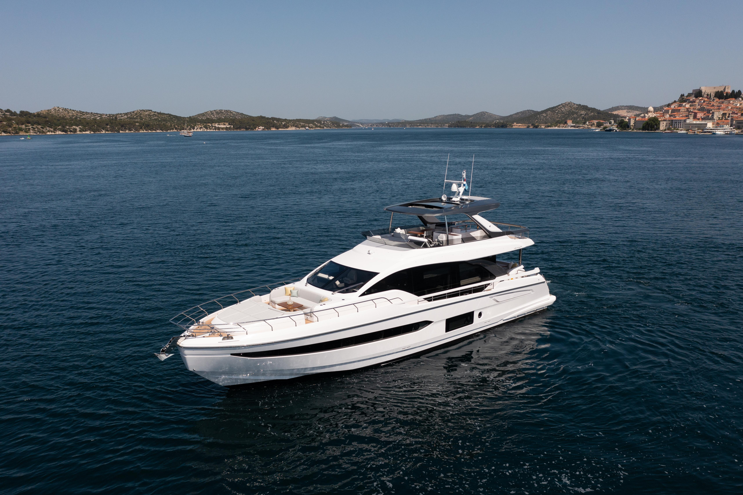 Photo #32 - Azimut 78 Fly (PREWI) en Sibenik - 16768