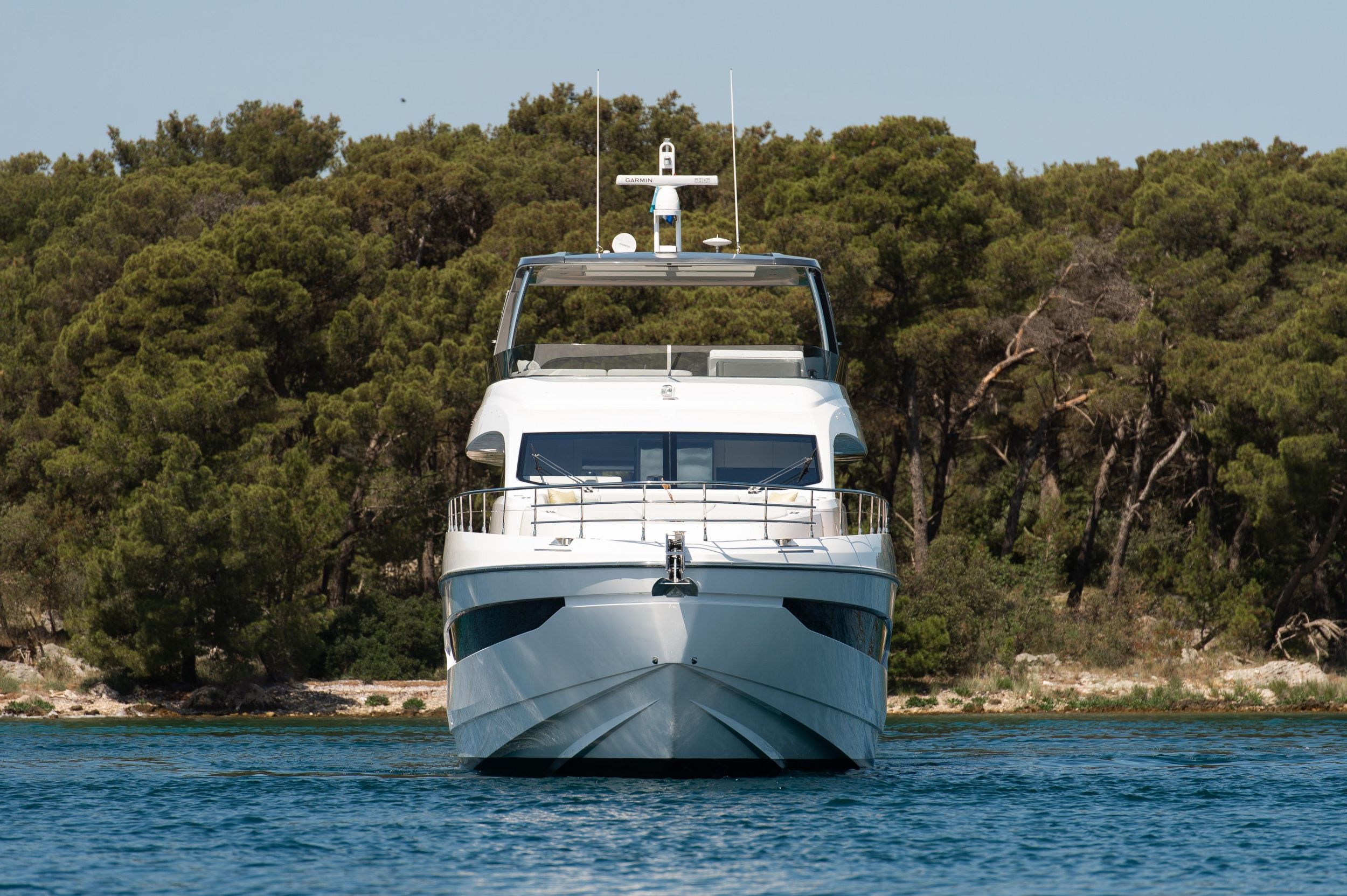 Photo #24 - Azimut 78 Fly (PREWI) en Sibenik - 16768