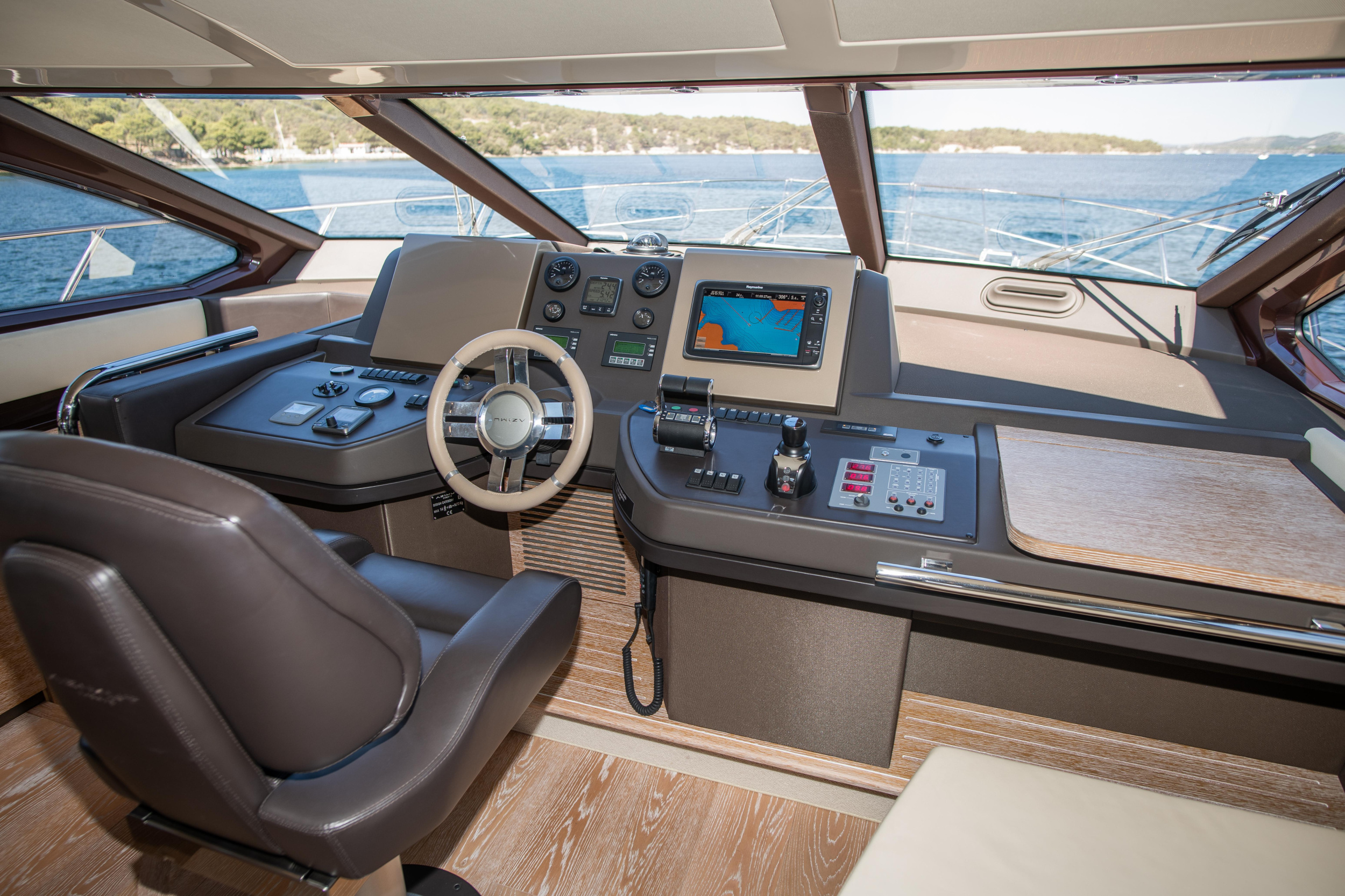 Photo #17 - Azimut 60 (MY LAURA) in Sibenik - 17294