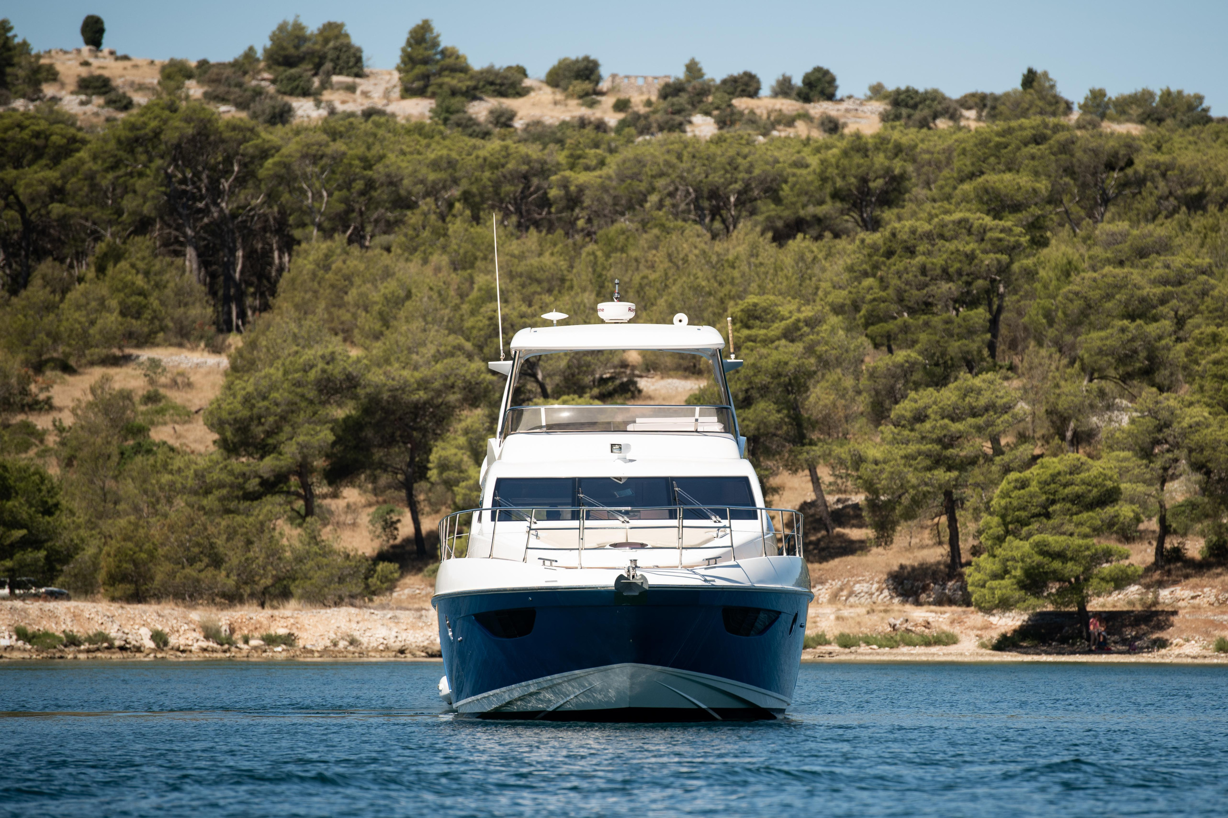 Photo #31 - Azimut 60 (MY LAURA) in Sibenik - 17294