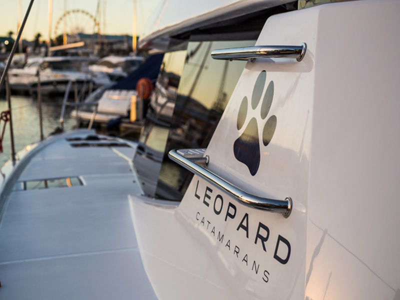 Photo #4 - Leopard 44 (Boomer) in Mahe - 5386