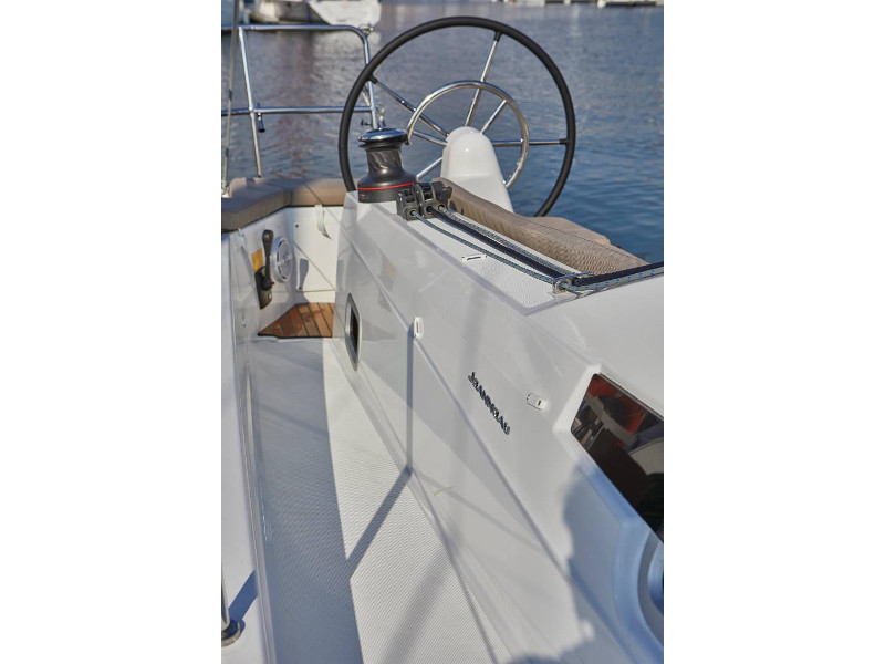 Photo #18 - Sun Odyssey 410 (OSKAR new 2024 (air condition, solar panels)) in Primosten - 5388