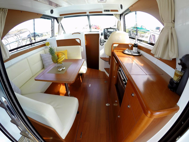 Photo #14 - Antares 30 Fly (Lumar SeaMotion) in Split - 5421