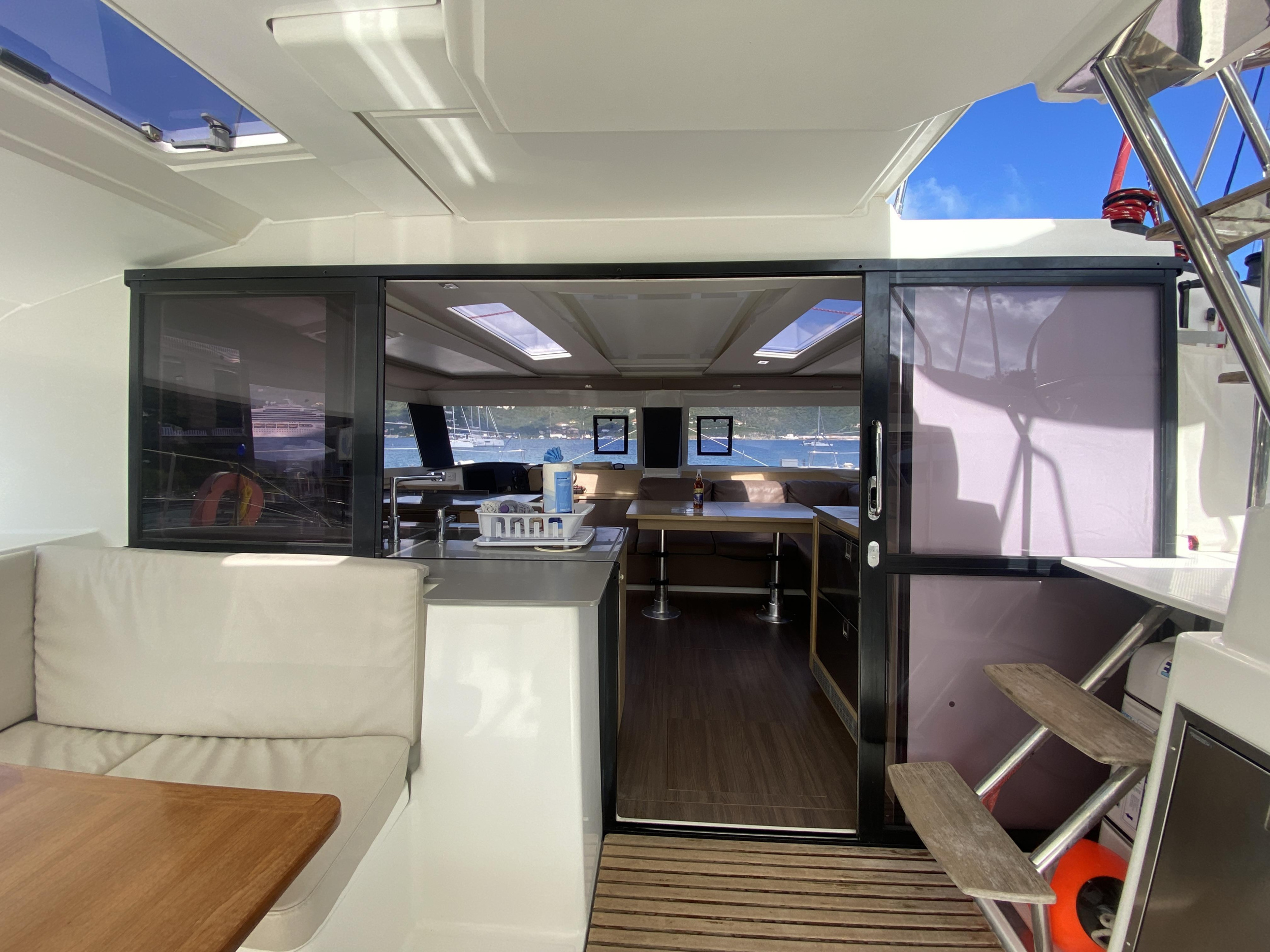 Photo #8 - Fountaine Pajot Helia 44 Evolution (Peacemaker) in Road Town - 25130