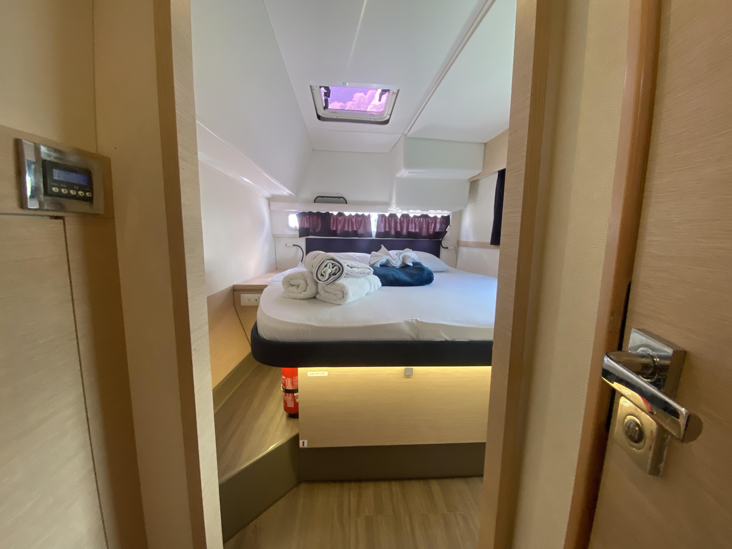 Photo #48 - Fountaine Pajot Helia 44 Evolution (Peacemaker) in Road Town - 25130