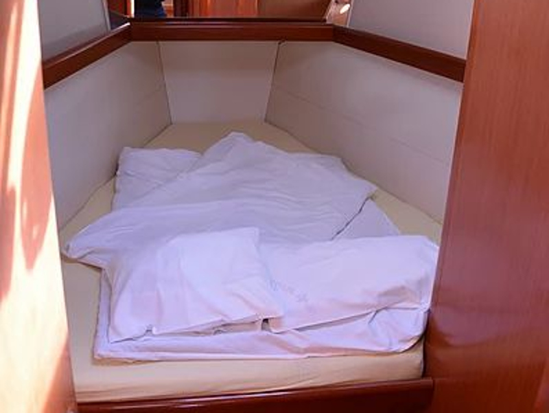 Photo #9 - Oceanis 43 (Valdeker II) in Sukosan - 24307
