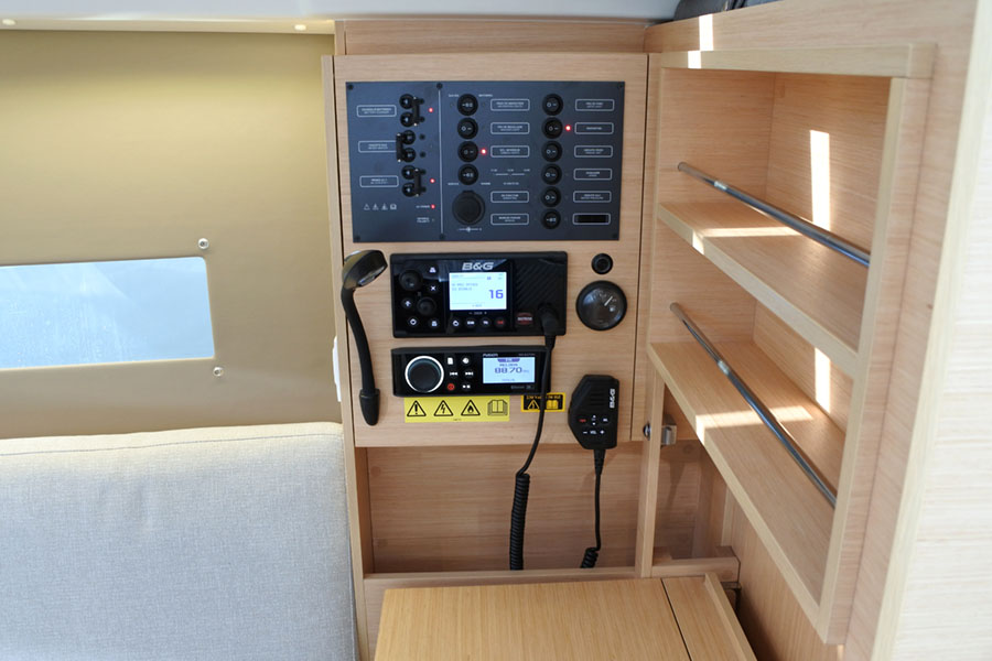 Photo #4 - Oceanis 30.1 (TEMPUS II BCN OC30.1) en Barсelona - 25438