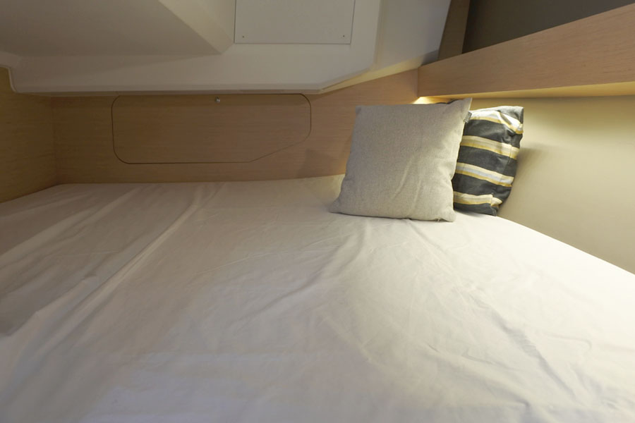 Photo #8 - Oceanis 30.1 (TEMPUS II BCN OC30.1) en Barсelona - 25438