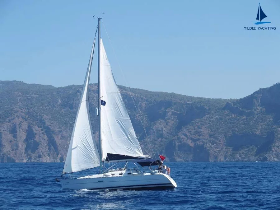Oceanis 323 (Zippy) Zippy sailing - 1