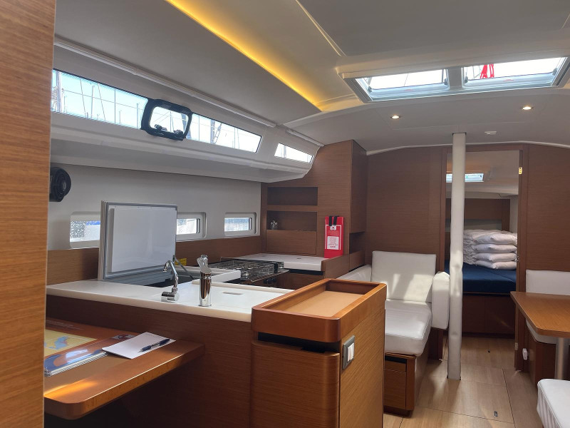 Photo #11 - Sun Odyssey 410 (OSKAR new 2024 (air condition, solar panels)) in Primosten - 5388