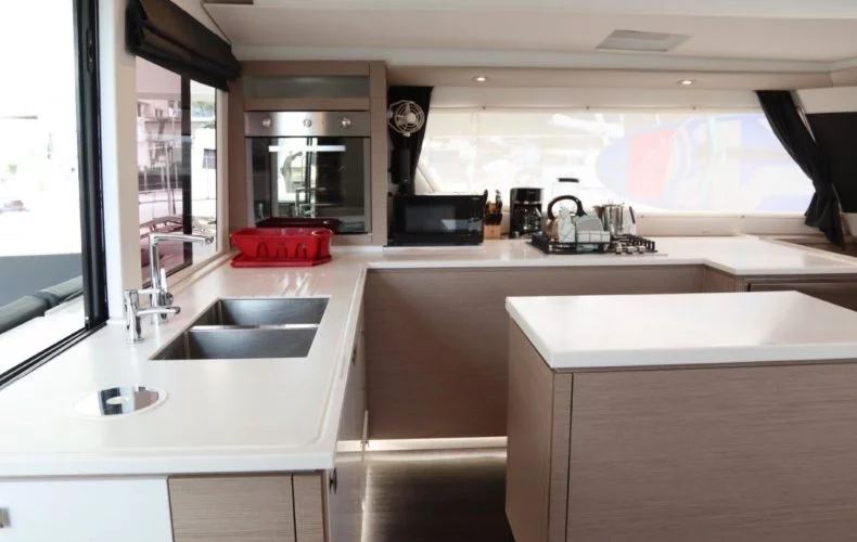 Fountaine Pajot Saba 50 (Owner's Version) (Soleil Rae)  - 9