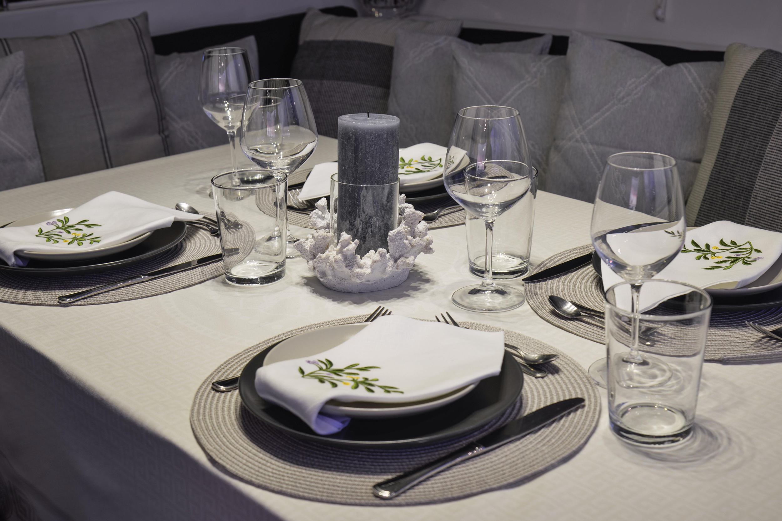 Photo #12 - Lagoon 560 S2 (Avra) in Atene - 4283