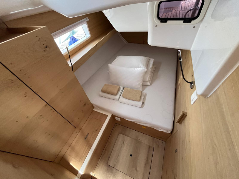 Photo #3 - Elan Impression 45 (OLLIE new 2024 (air condition, cross-cut dacron sails)) en Primosten - 5391