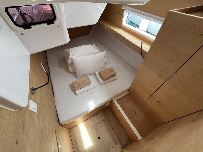 Photo #13 - Elan Impression 45 (OLLIE new 2024 (air condition, cross-cut dacron sails)) en Primosten - 5391