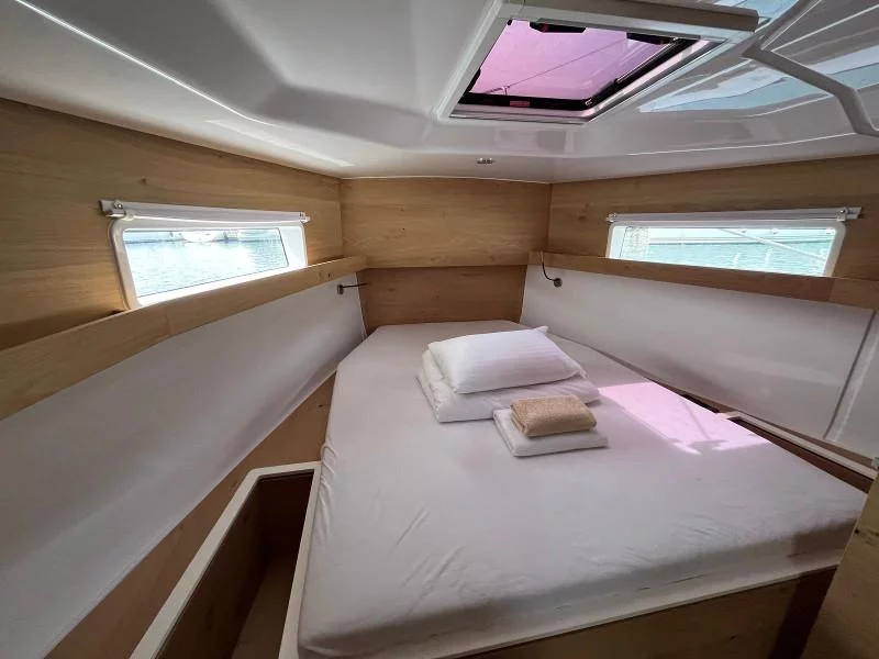 Elan Impression 45 (OLLIE new 2024 (air condition, cross-cut dacron sails))  - 3