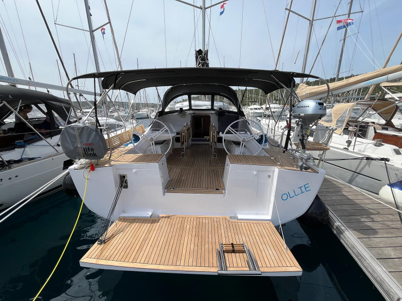 Photo #15 - Elan Impression 45 (OLLIE new 2024 (air condition, cross-cut dacron sails)) en Primosten - 5391