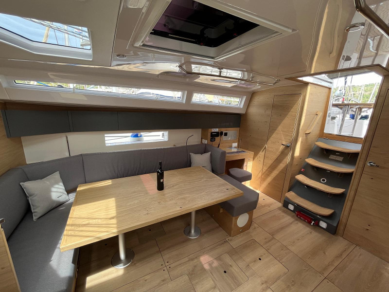 Photo #7 - Elan Impression 45 (OLLIE new 2024 (air condition, cross-cut dacron sails)) en Primosten - 5391