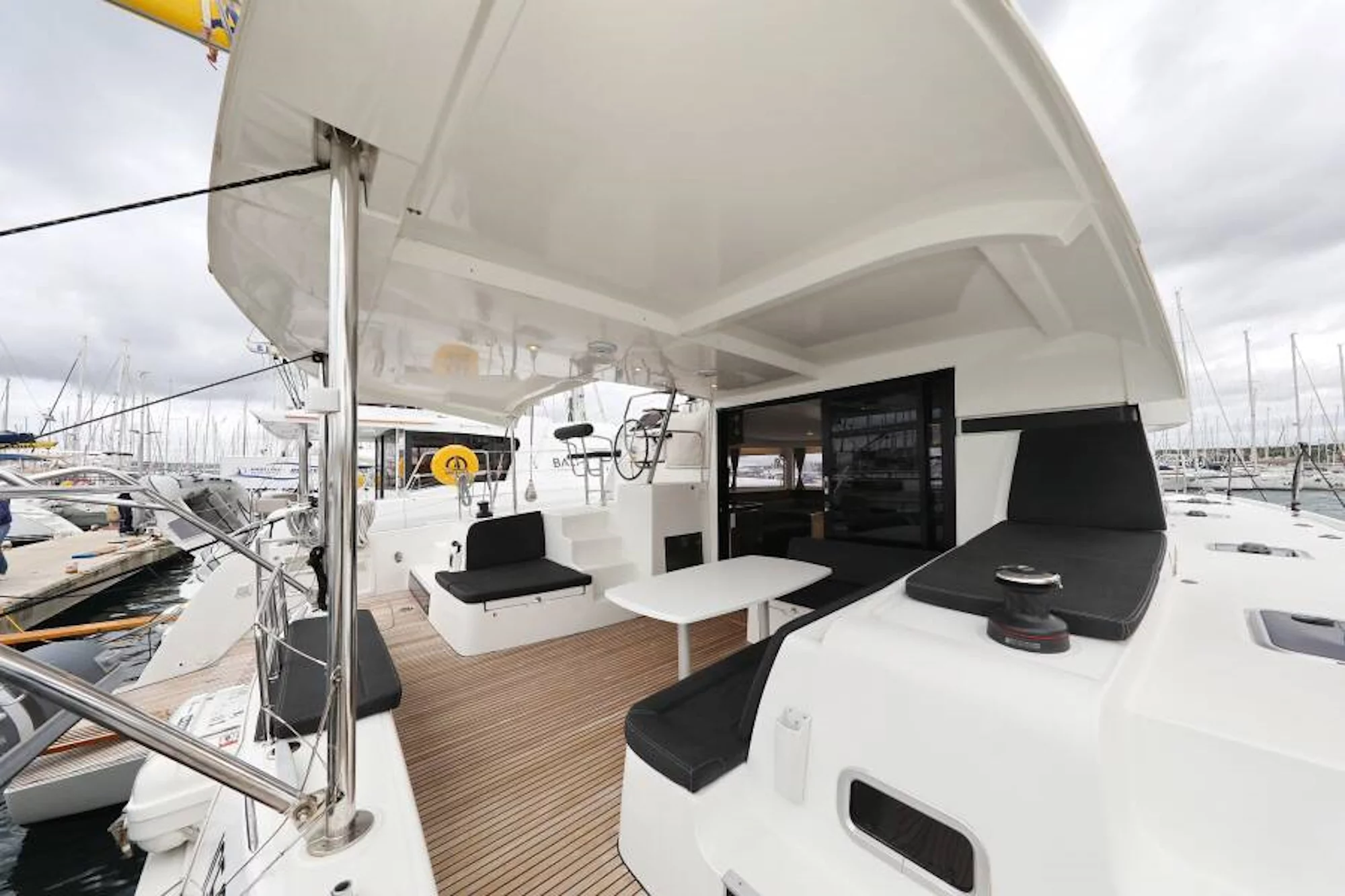 Lagoon 42 (Ice Cat)  - 8