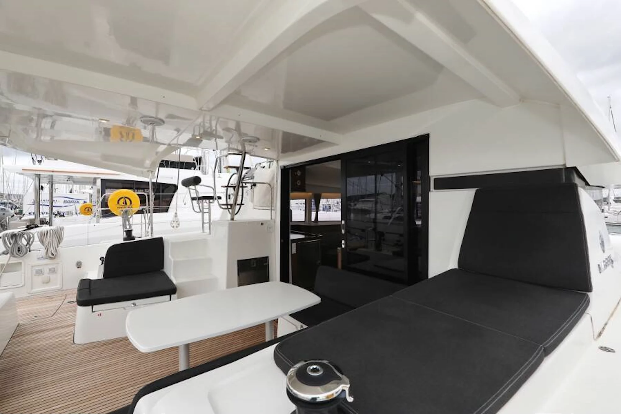 Lagoon 42 (Ice Cat)  - 35