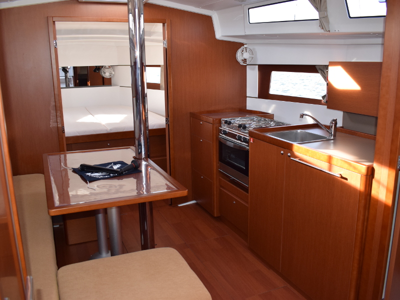 Photo #4 - Oceanis 38 (Ánemos) en Carloforte - 6373