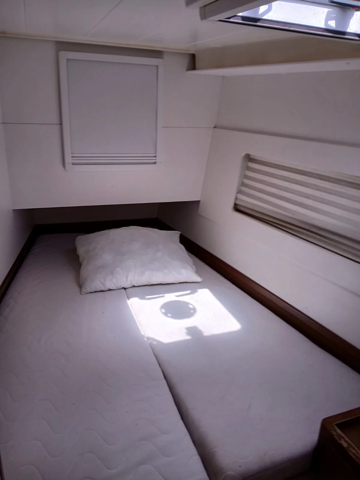Lagoon 42 (Uiara) Cabin - 8