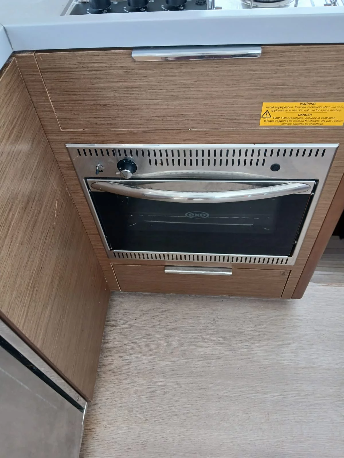 Lagoon 40 (Unicorn) Kitchen/Oven - 26