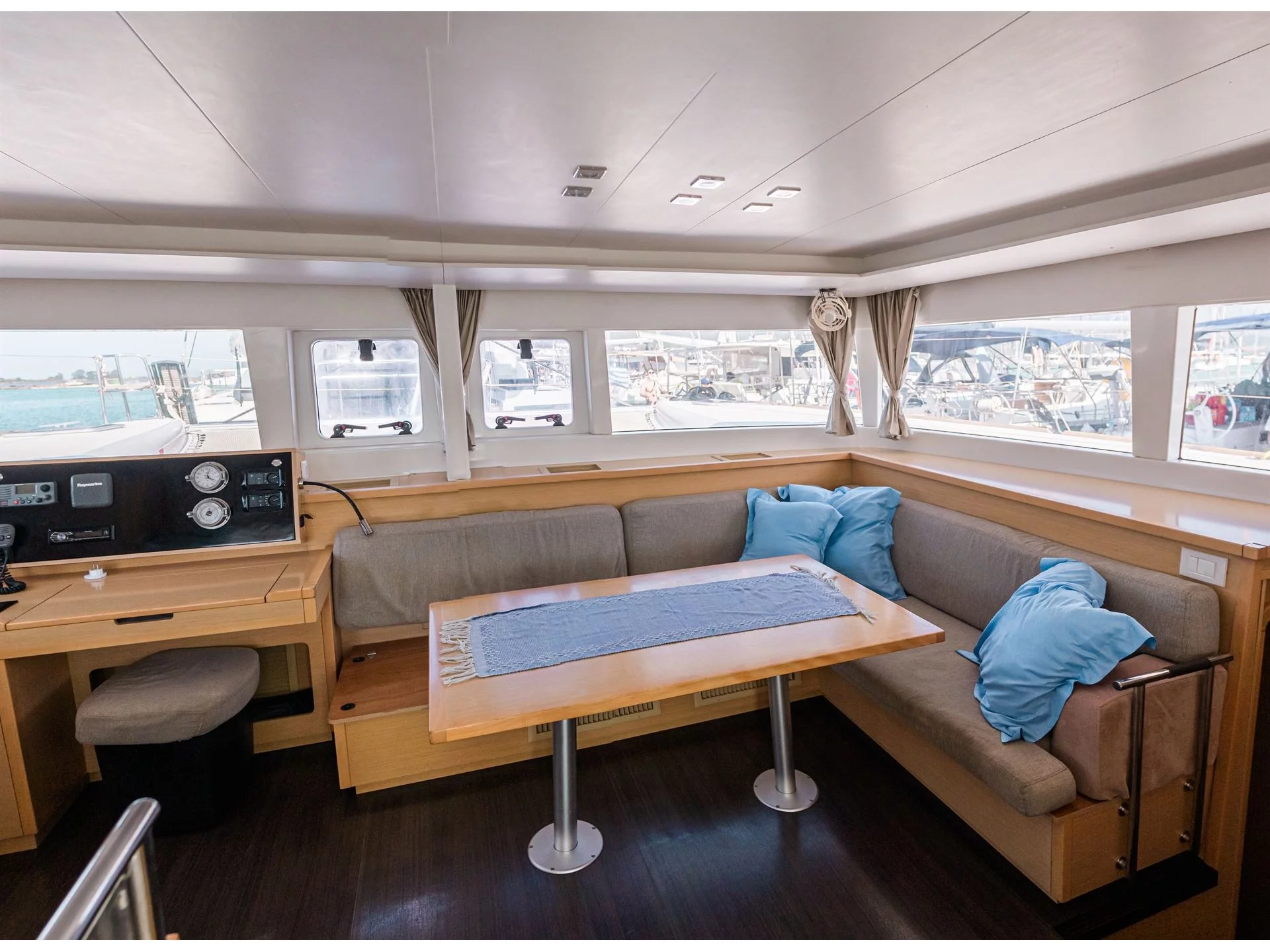 Lagoon 450 Flybridge (CELENA B) Interior image - 12
