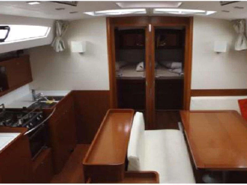 Oceanis 50 Family (In Compliance) Interior image - 9