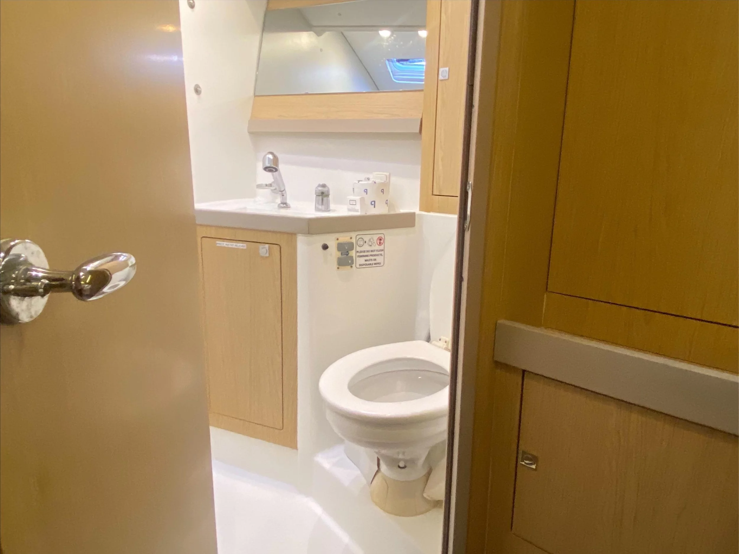 Beneteau Oceanis 48 (Owner's version) (Spirit of Adventure)  - 9
