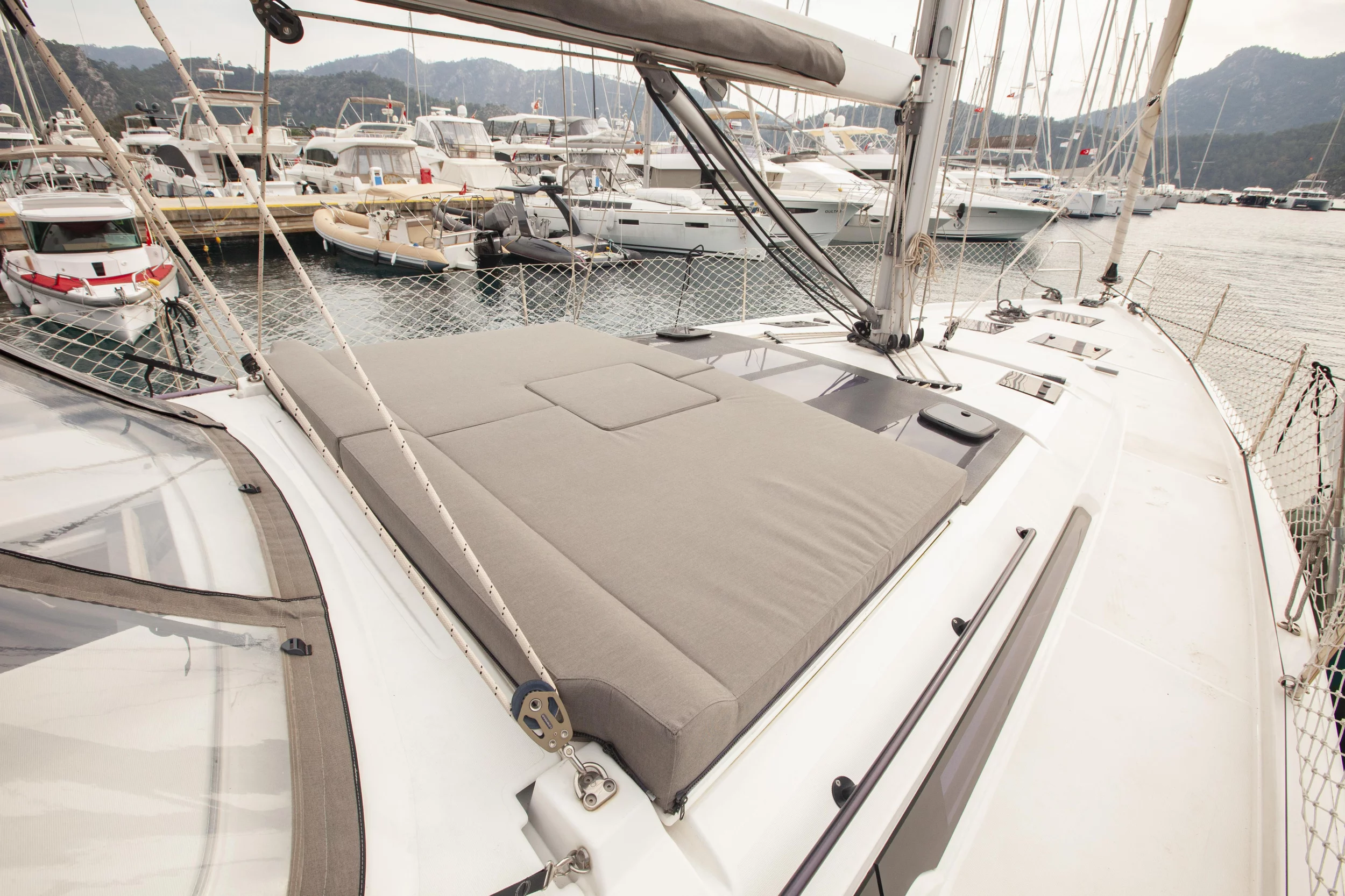 Dufour 470 (Sarpico) Deck - 11