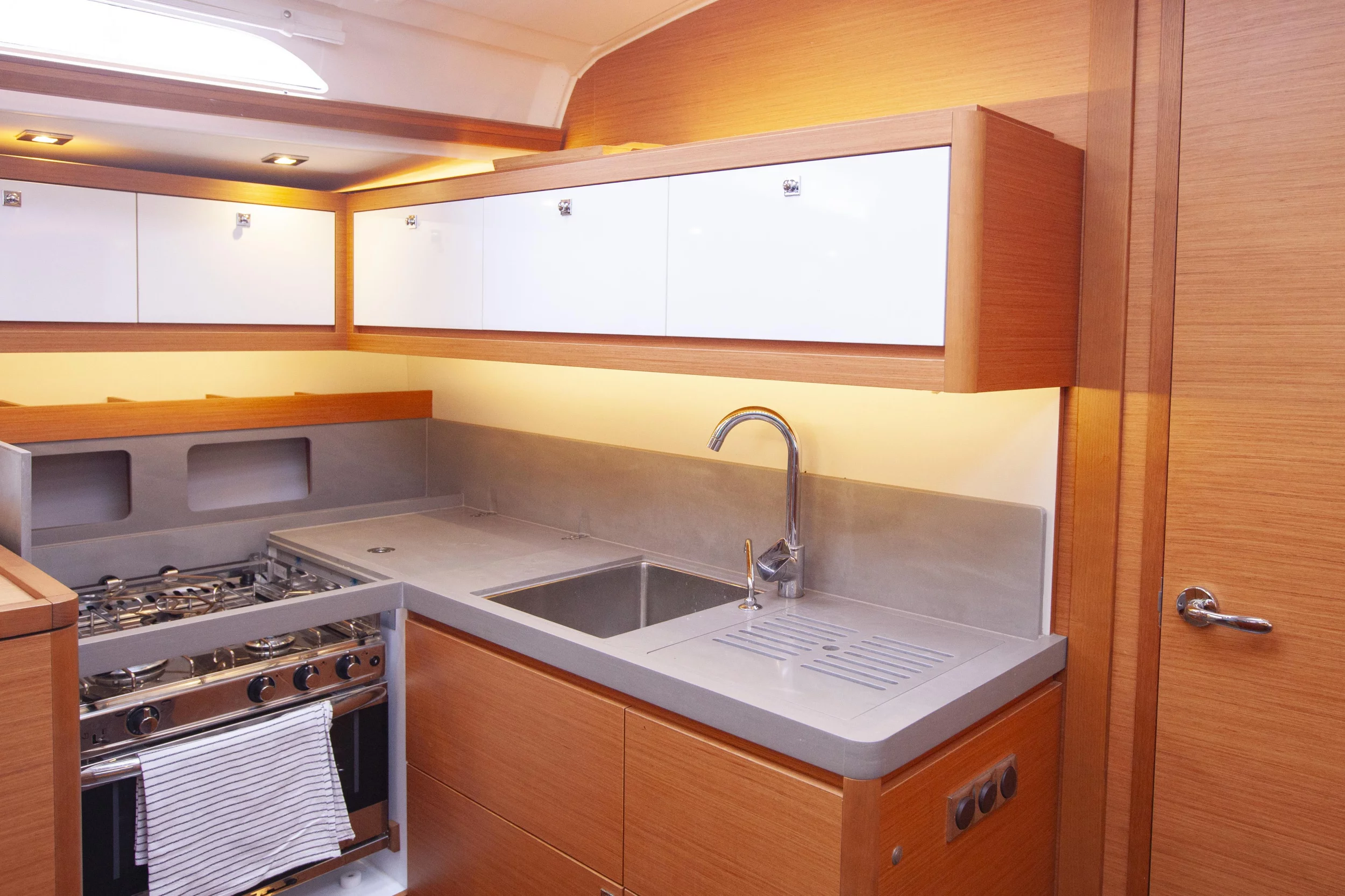 Dufour 470 (Sarpico) Galley - 10