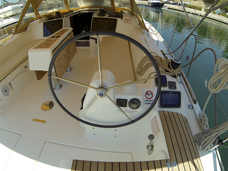 Photo #7 - Dufour 382 GL (Sveti Ivan) in Sibenik - 25101