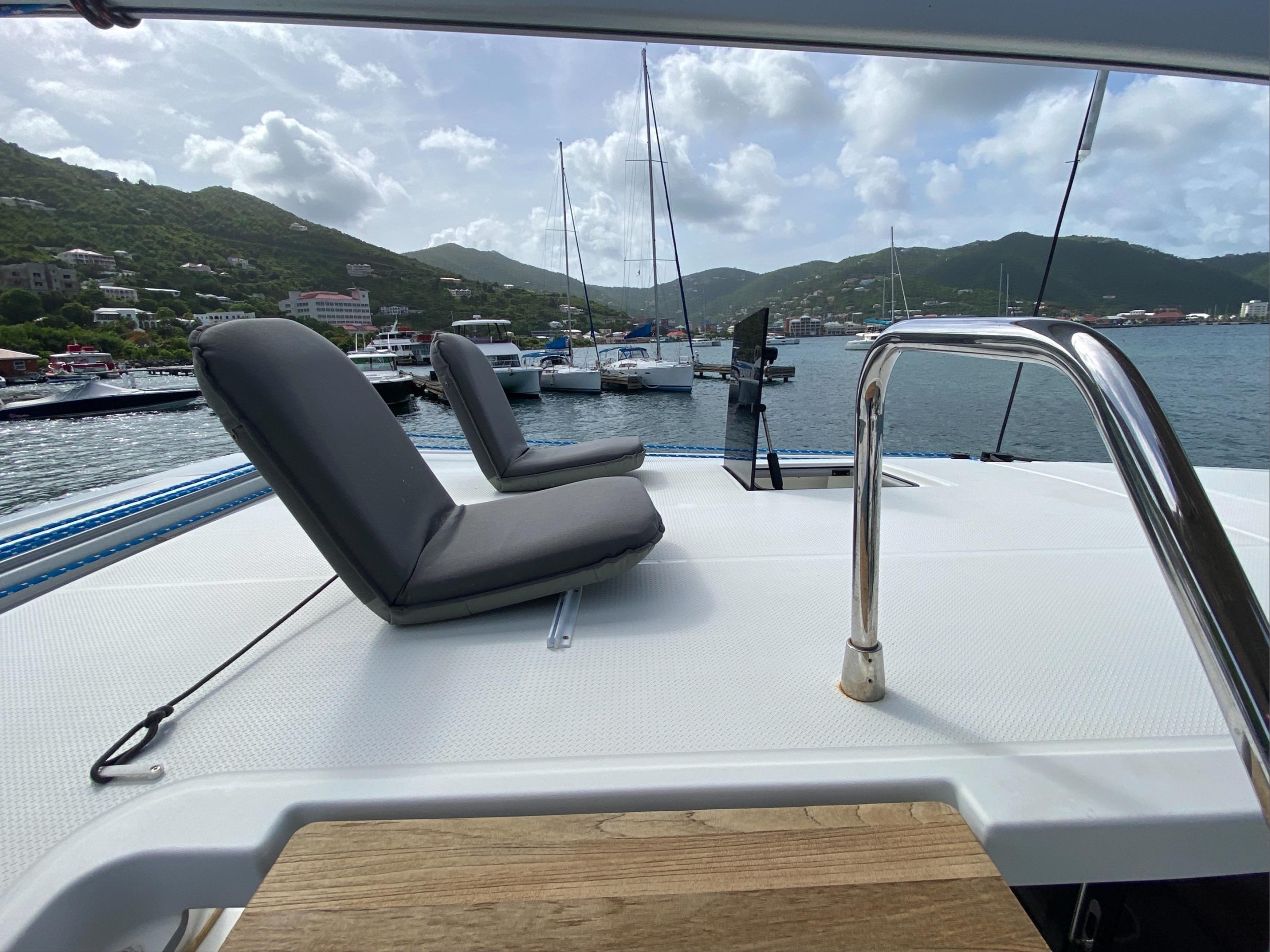 Photo #8 - Fountaine Pajot Lucia 40 (Happy Ours) en Road Town - 25435