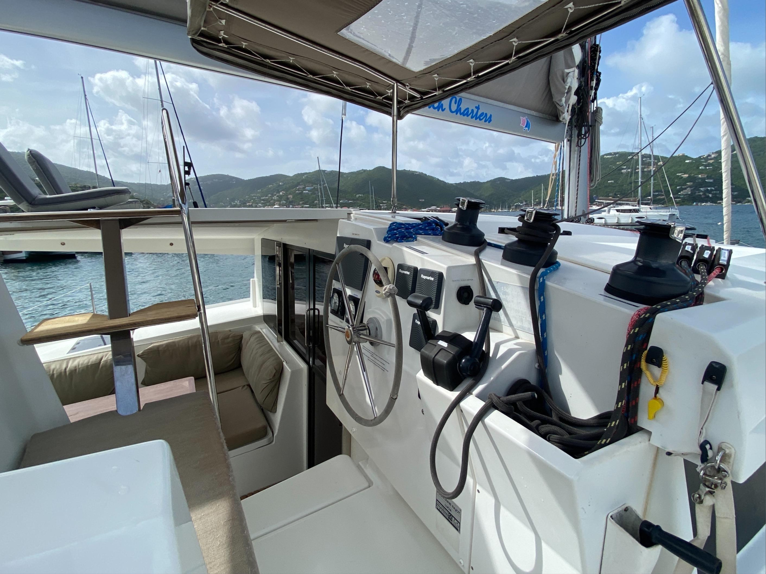 Photo #18 - Fountaine Pajot Lucia 40 (Happy Ours) en Road Town - 25435