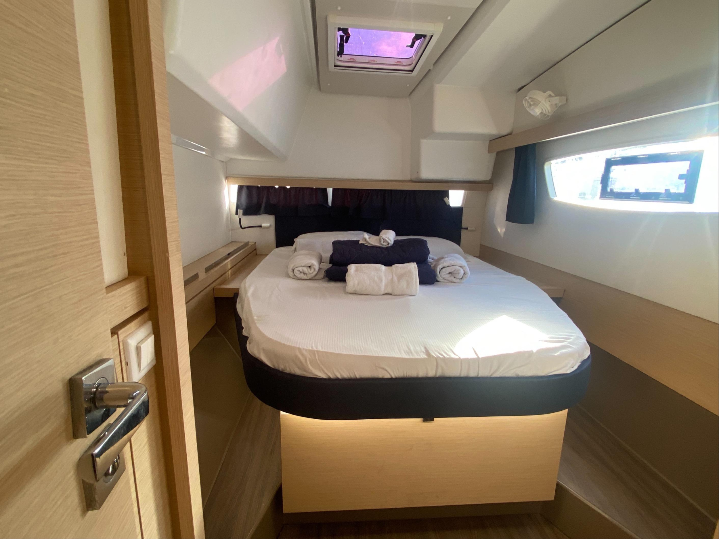 Photo #9 - Fountaine Pajot Lucia 40 (Happy Ours) en Road Town - 25435