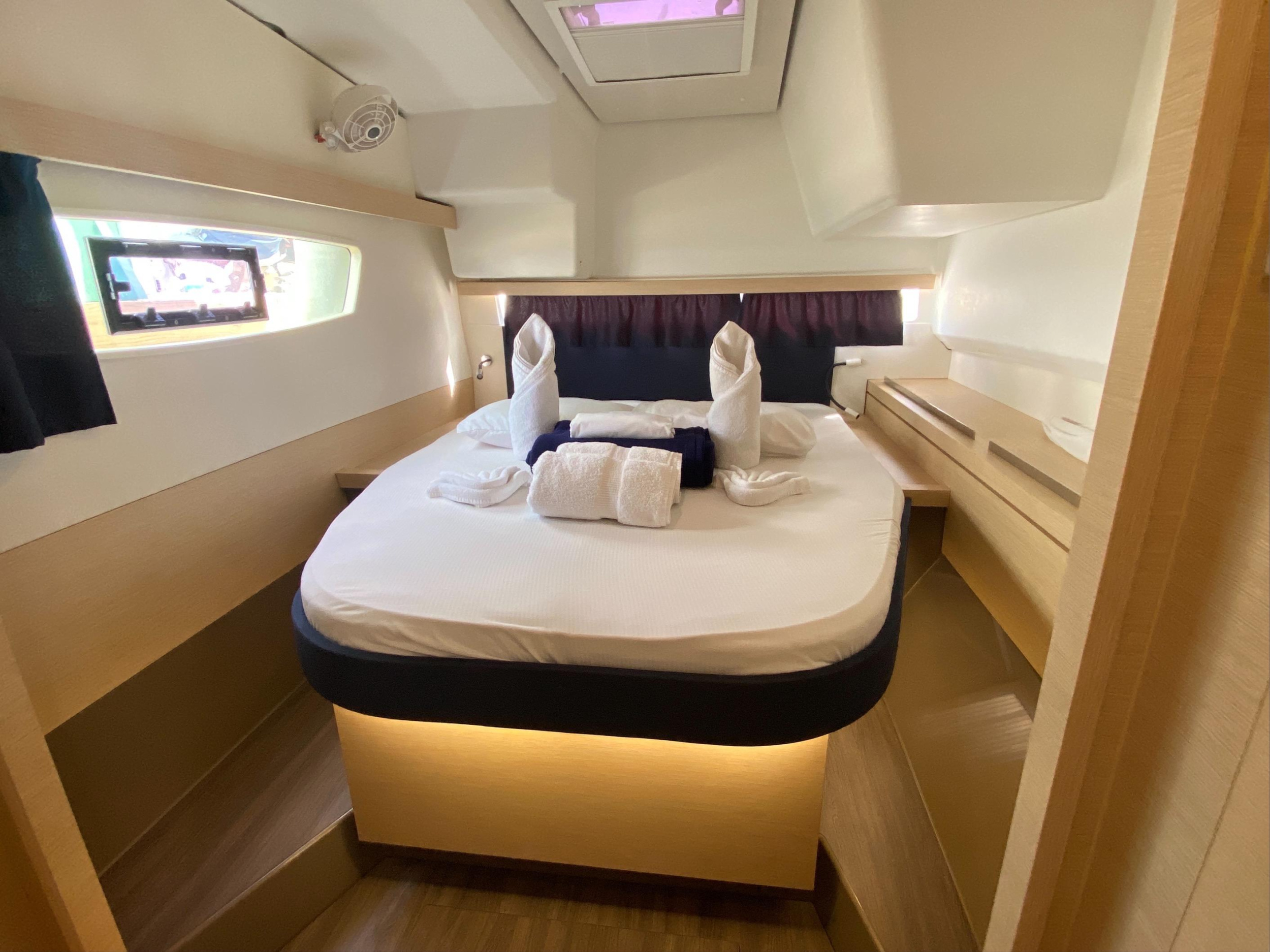 Photo #27 - Fountaine Pajot Lucia 40 (Happy Ours) en Road Town - 25435