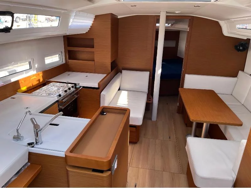 Sun Odyssey 410 (OLIVER new 2025 (air condition, solar panels)) Interior image - 3