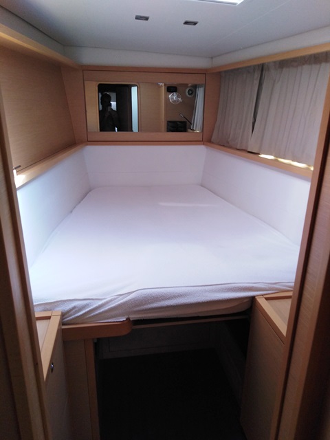 Photo #15 - Lagoon 450 Flybridge (CELENA B) en Paros - 6925